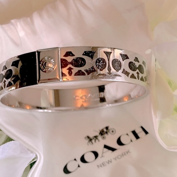 GLITTER 🖤🤍COACH NEW IN POUCH SILVER-BLACK GLITTER SPARKLE BANGLE SIGNATU… - Picture 3 of 6